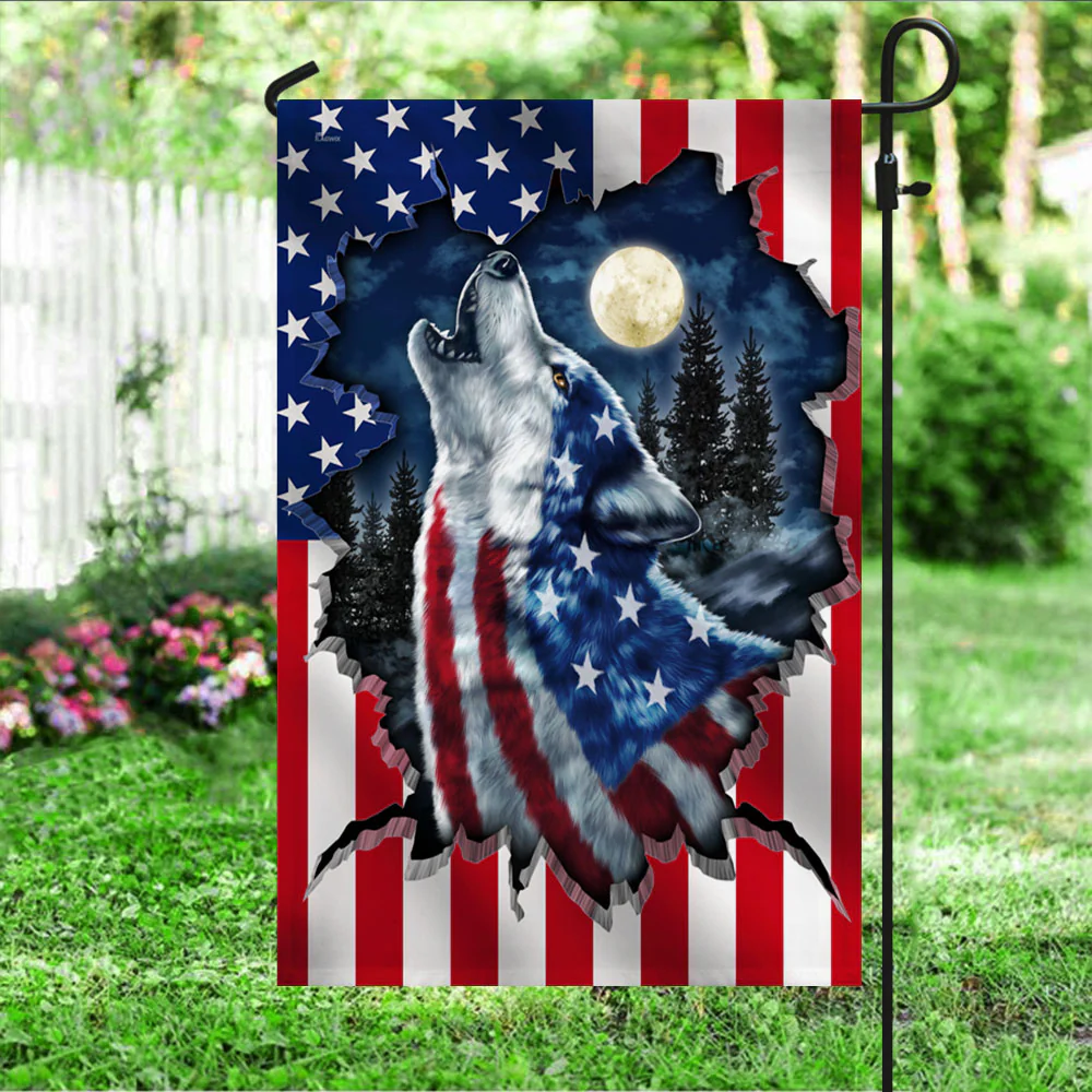 Wolf Howling American Flag